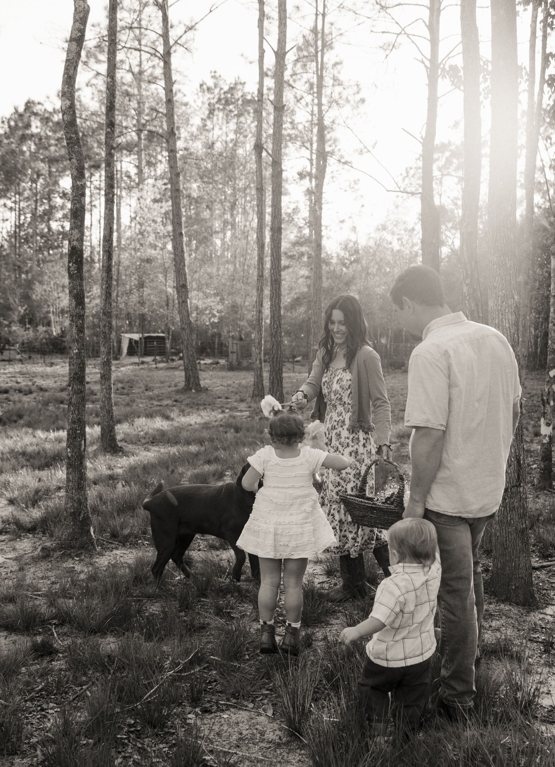 unscripted family moments photographed in a backyard setting