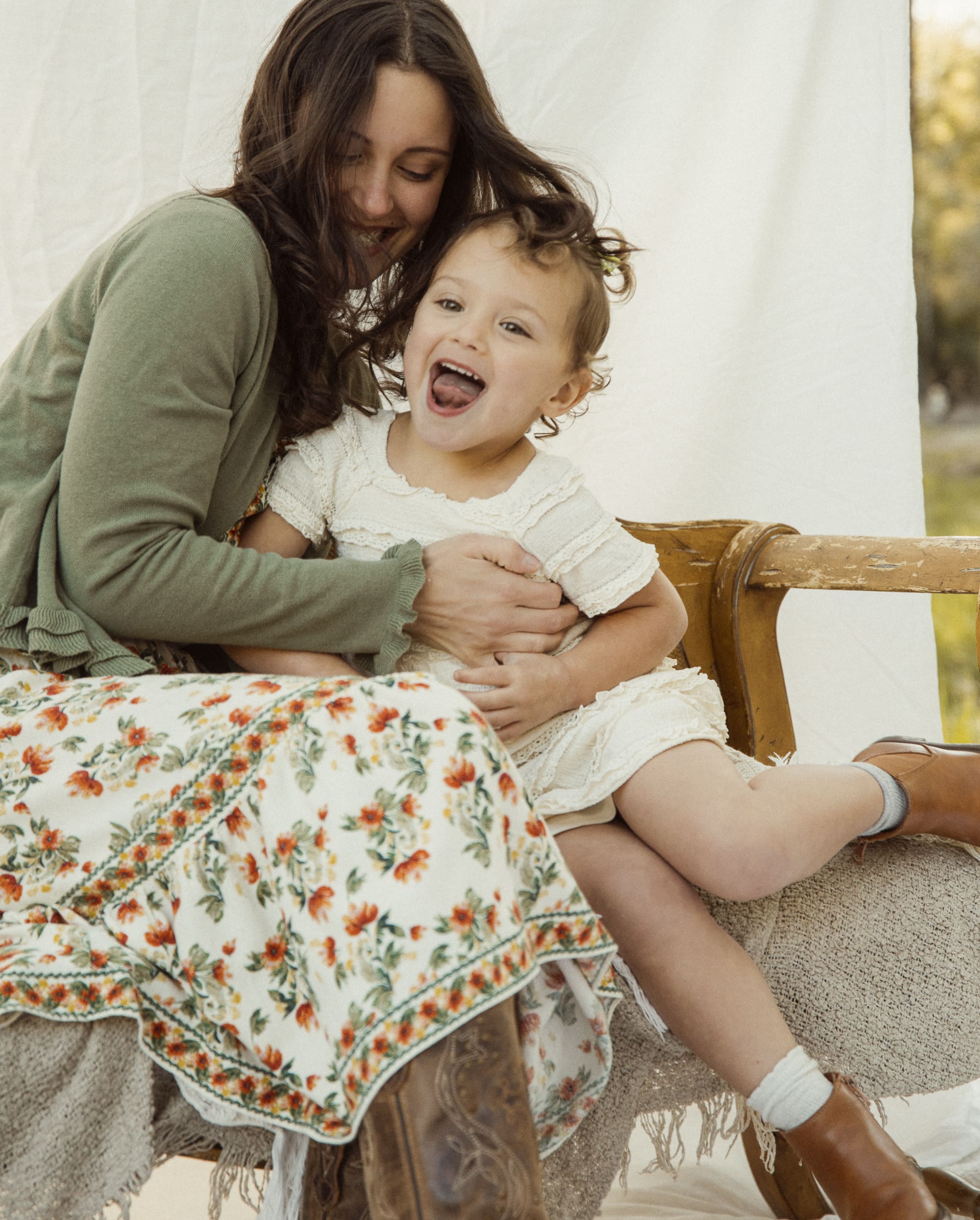 relaxed family session where kids are free to move and be themselves
